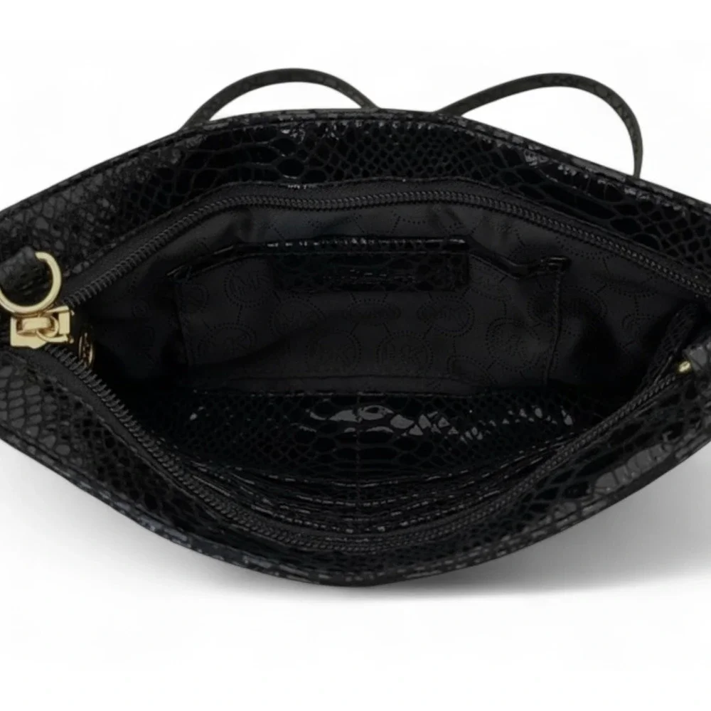MICHAEL KORS Embossed SHINY SNAKE GATHERD PRINT Zip Shoulder PURSE/BAG